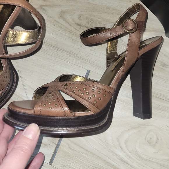 Chinese Laundry ankle strap platform heels. Size 8.5 - Picture 3 of 4